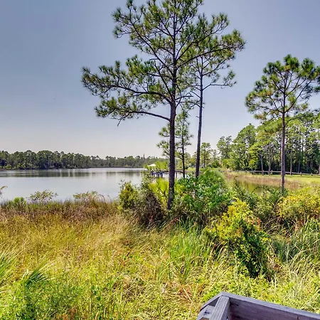 Stunning Pensacola Home, 8 Mi To Downtown!